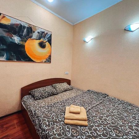 Apartment Near Metro Station Darnitsa Kiev Bagian luar foto