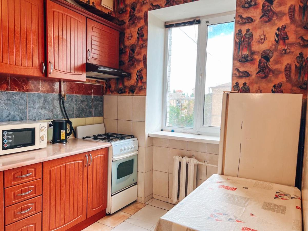 Apartment Near Metro Station Darnitsa Kiev Bagian luar foto