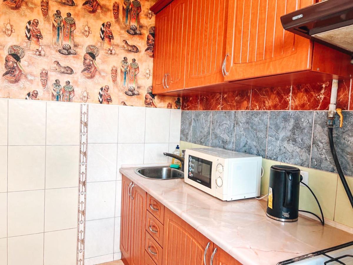 Apartment Near Metro Station Darnitsa Kiev Bagian luar foto