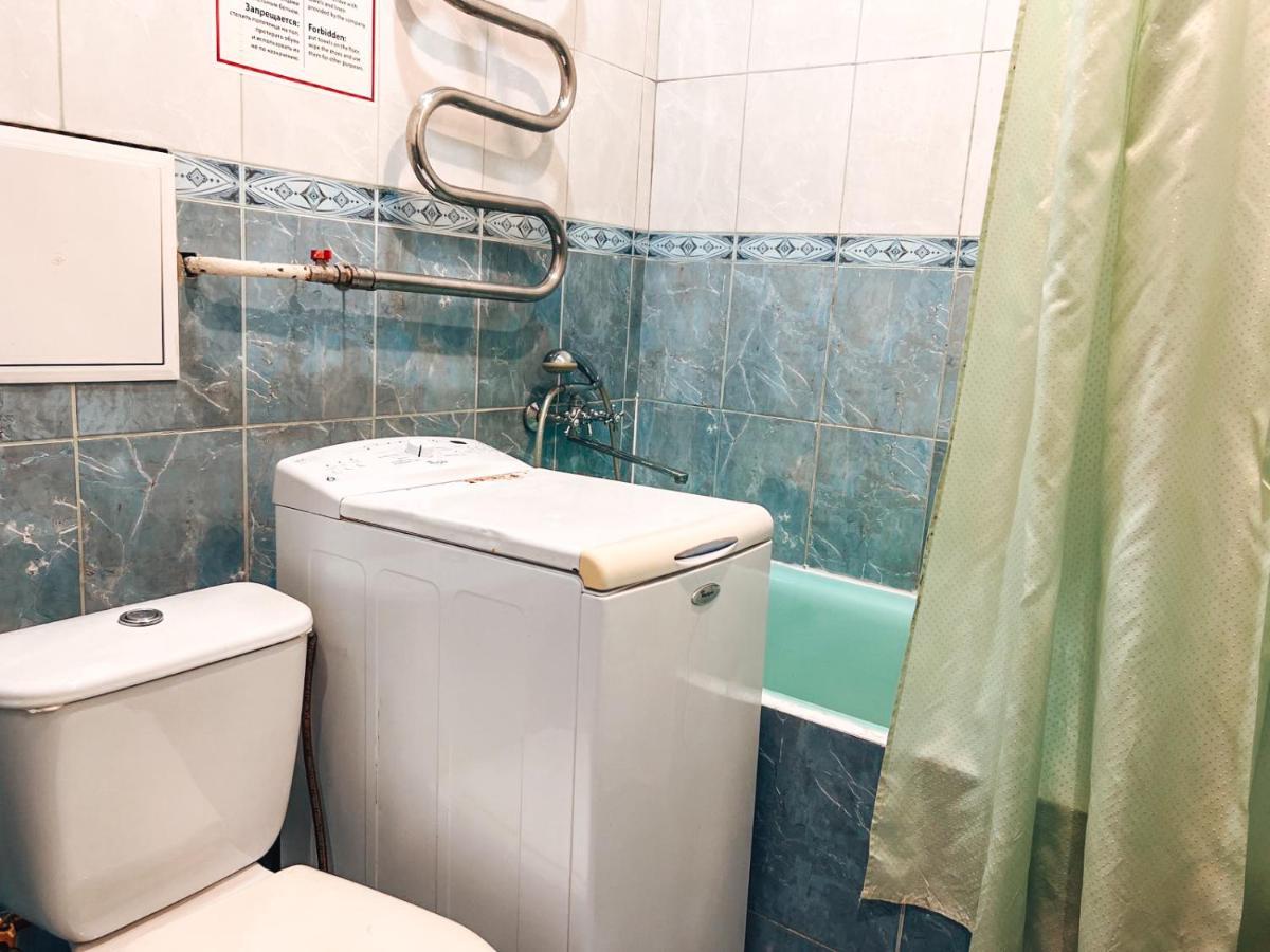 Apartment Near Metro Station Darnitsa Kiev Bagian luar foto